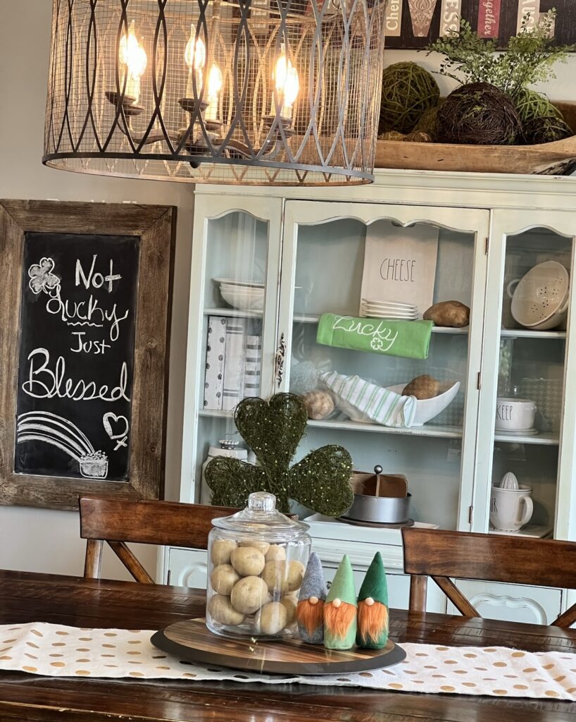 St. Patrick's Table Scape