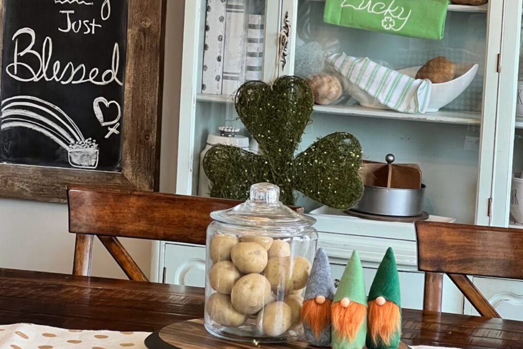 St. Patrick's Table Scape