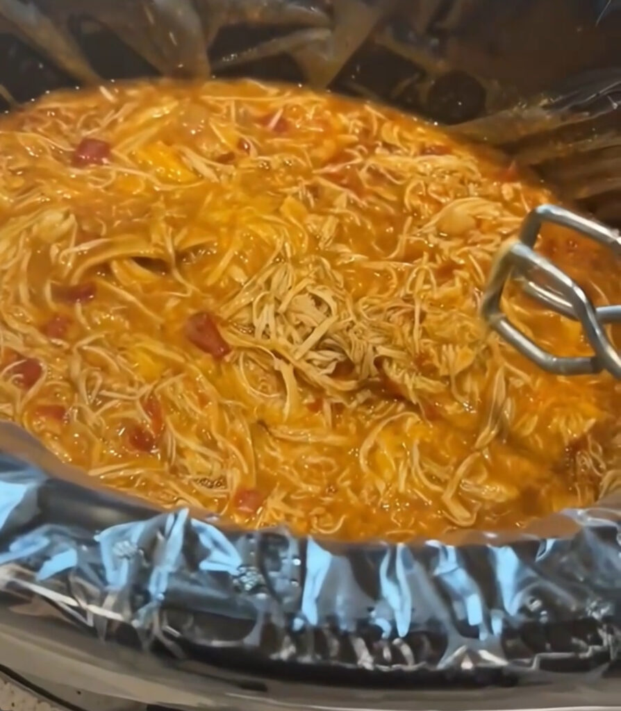 Cheesy Chicken Tacos Crockpot